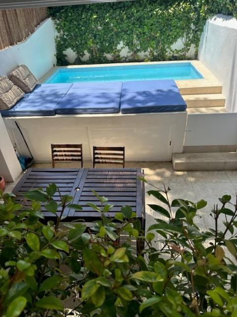 Cozy 1br, Private Terrace & Pool - Estrela | By Airnest Lisboa