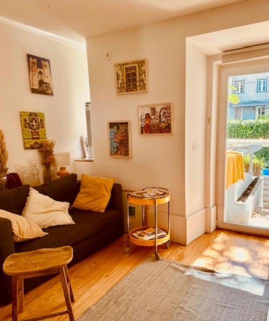 Cozy 1br, Private Terrace & Pool - Estrela | By Airnest * Lisboa